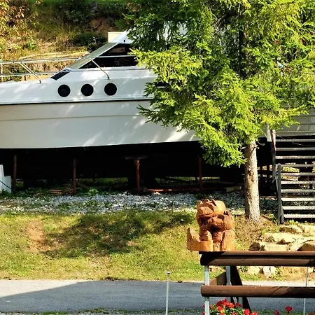 Yachtgalow * Pamparato